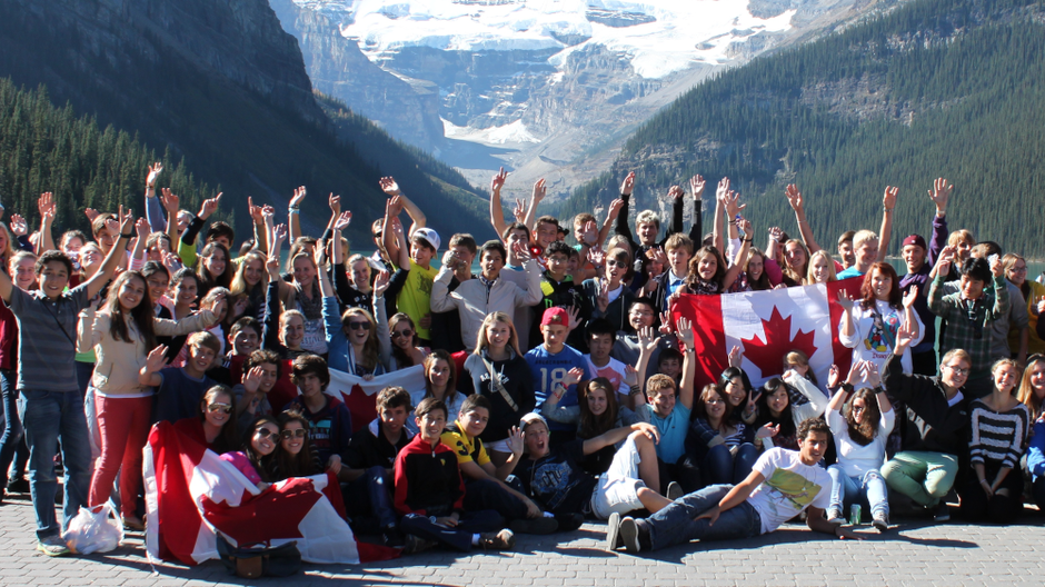 International student group photo visiting Lake Louise